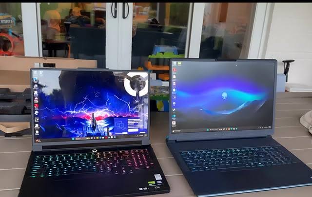 OLED Laptop Screen vs IPS Screen