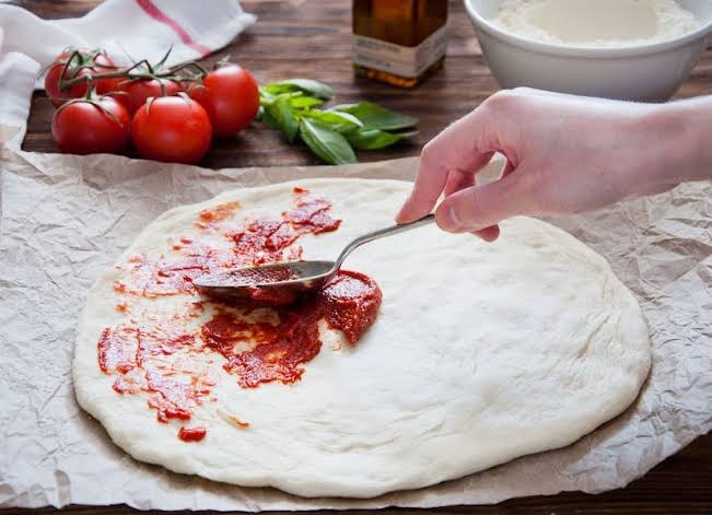 How to Make Homemade Pizza Dough